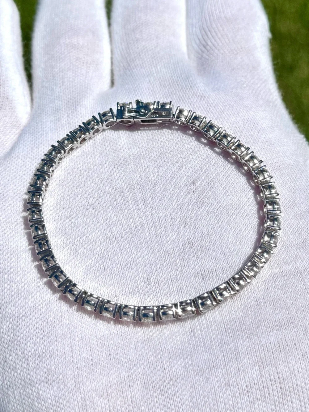 925 Silver, 11.7CTW Moissanite Tennis Bracelet - Picture 5 of 7